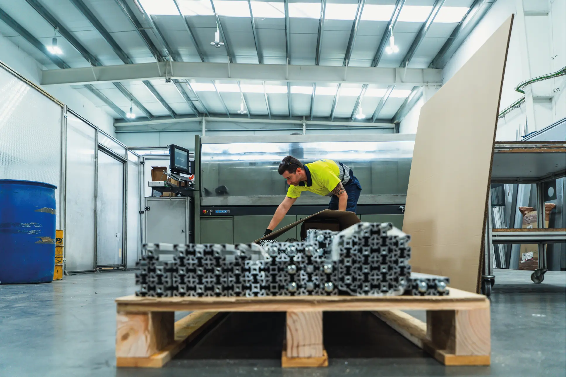 Una máquina trabajando
