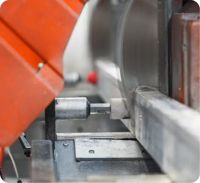 Una máquina trabajando